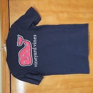 VIneyard Vines Navy Blue Size Small short sleeve pink pocket t-shirt